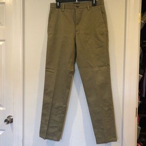 31 x 32 Slim Tailored Fit Dockers Tan Khakis